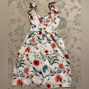 Popreal Size Small in Woman’s White Floral Dress